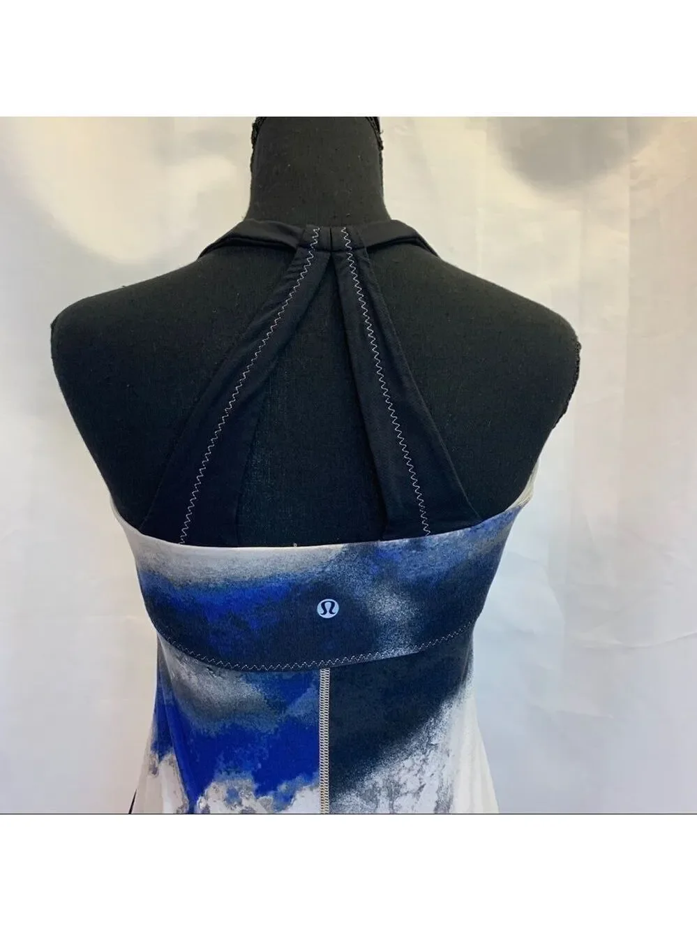 Lululemon scoop me up tank in Milky Way blue and black Sz 6